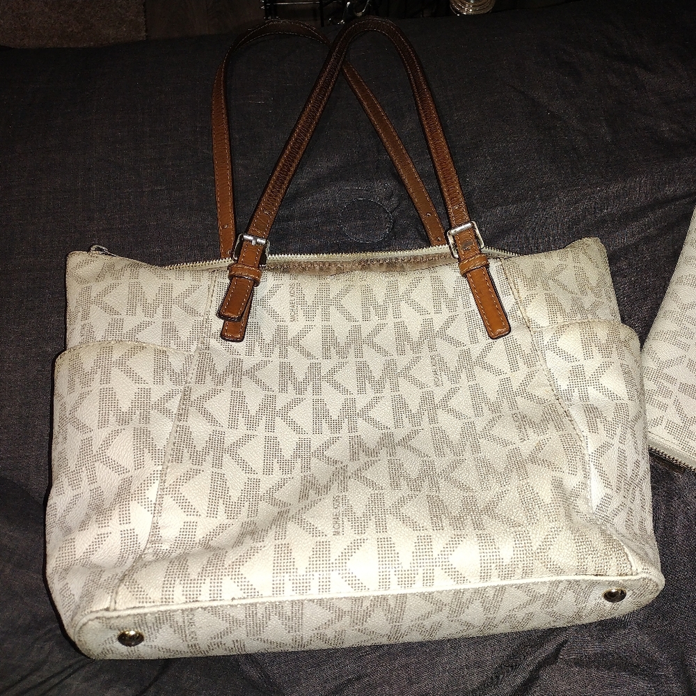 Michael Kors Purse with matching wallet